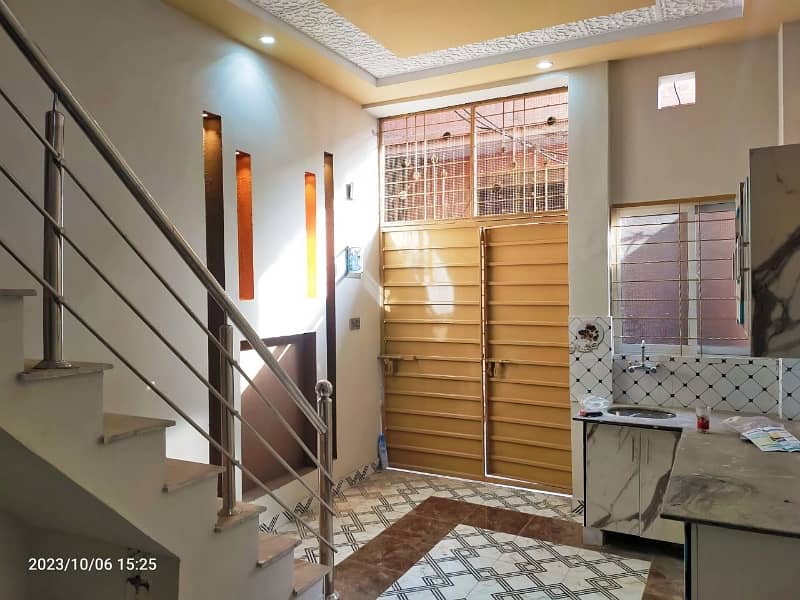 10 Marla Upper Portion For Rent In Nawab Town 8