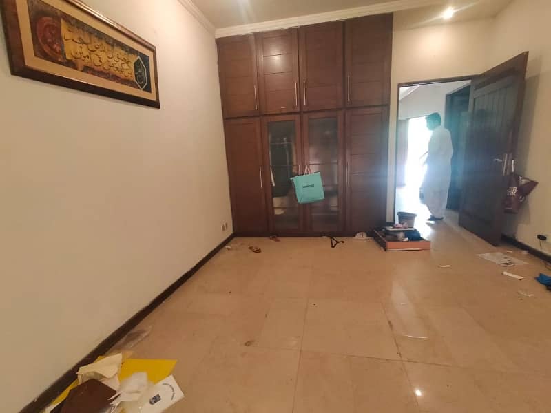 Beautiful 6 marla full house available for Rent in DHA Lahore phase 3 10