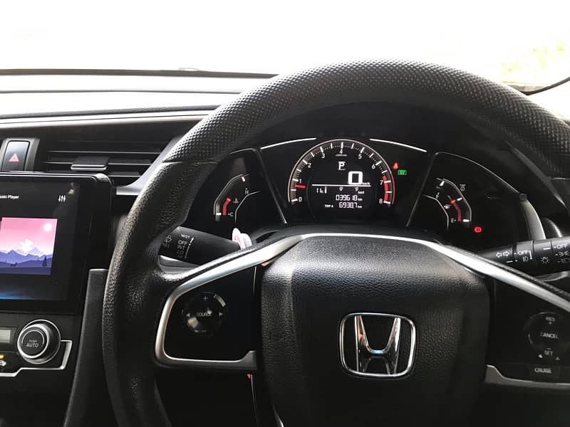 Honda Civic full option UG 15