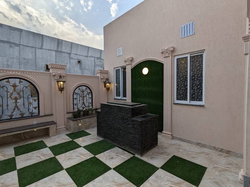 A BEAUTIFUL 1 KANAL HOUSE FOR SALE IN SHAHEEN BLOCK SECTOR B BAHRIA TOWN LAHORE 38