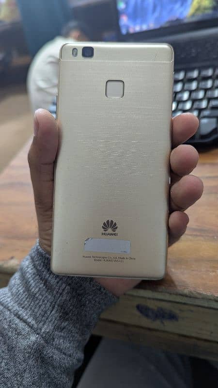 p9 lite gold coler condition 10.9. 5 2