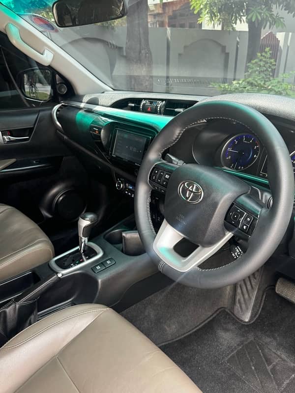 Toyota revo 2018 immaculate condition 1