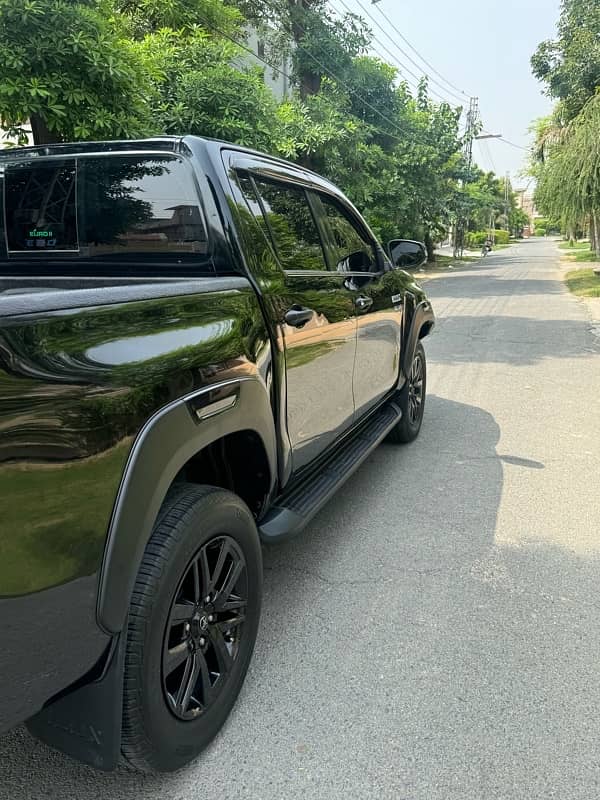 Toyota revo 2018 immaculate condition 2