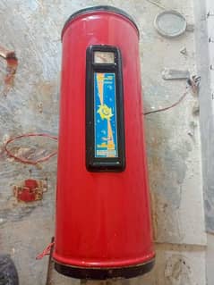 Electric 15 gallon geyser good condition 9/10