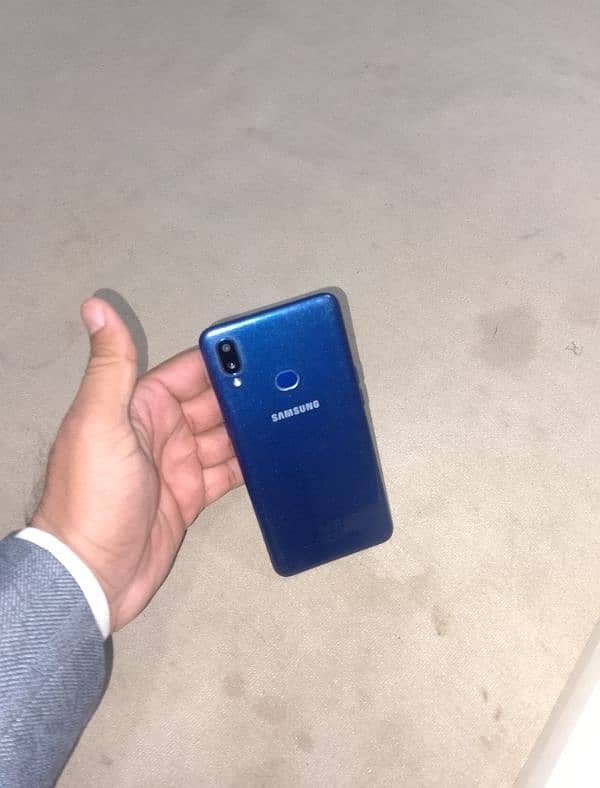 Samsung a10s with box 10