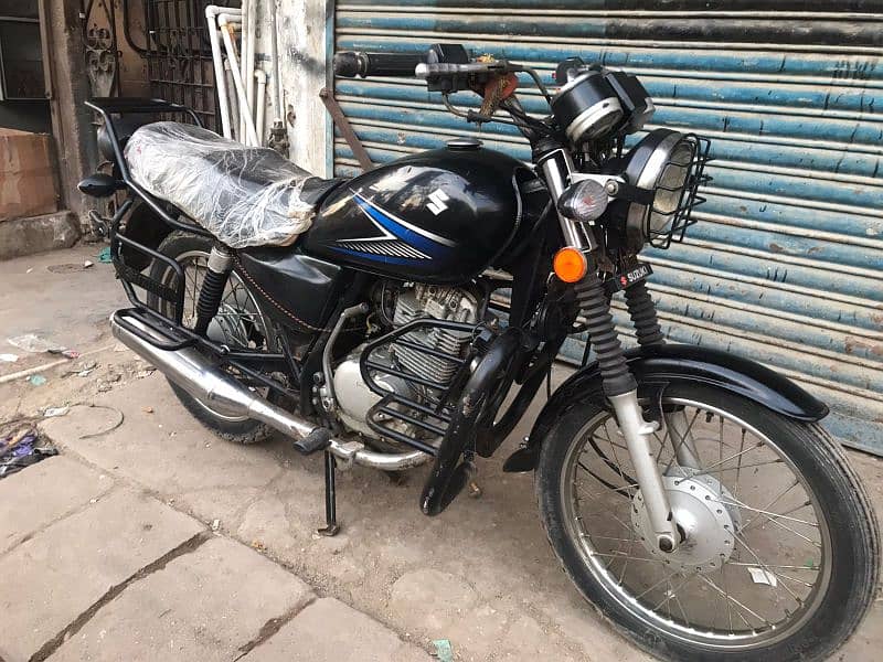 Suzuki gs150 6