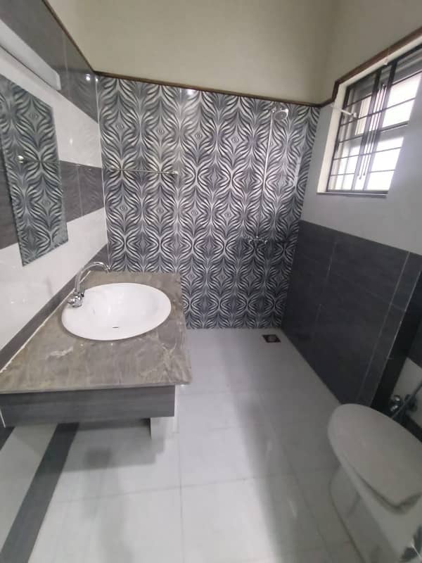 Tripple Storey 20 Marla House Available In LDA Avenue - Block C For rent 2