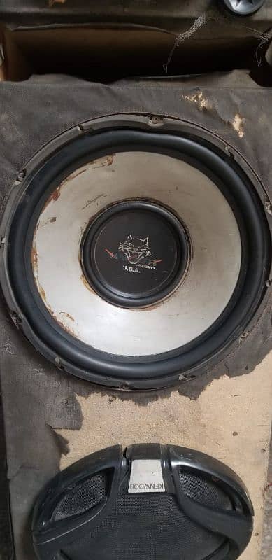 woofer and amplifier 4