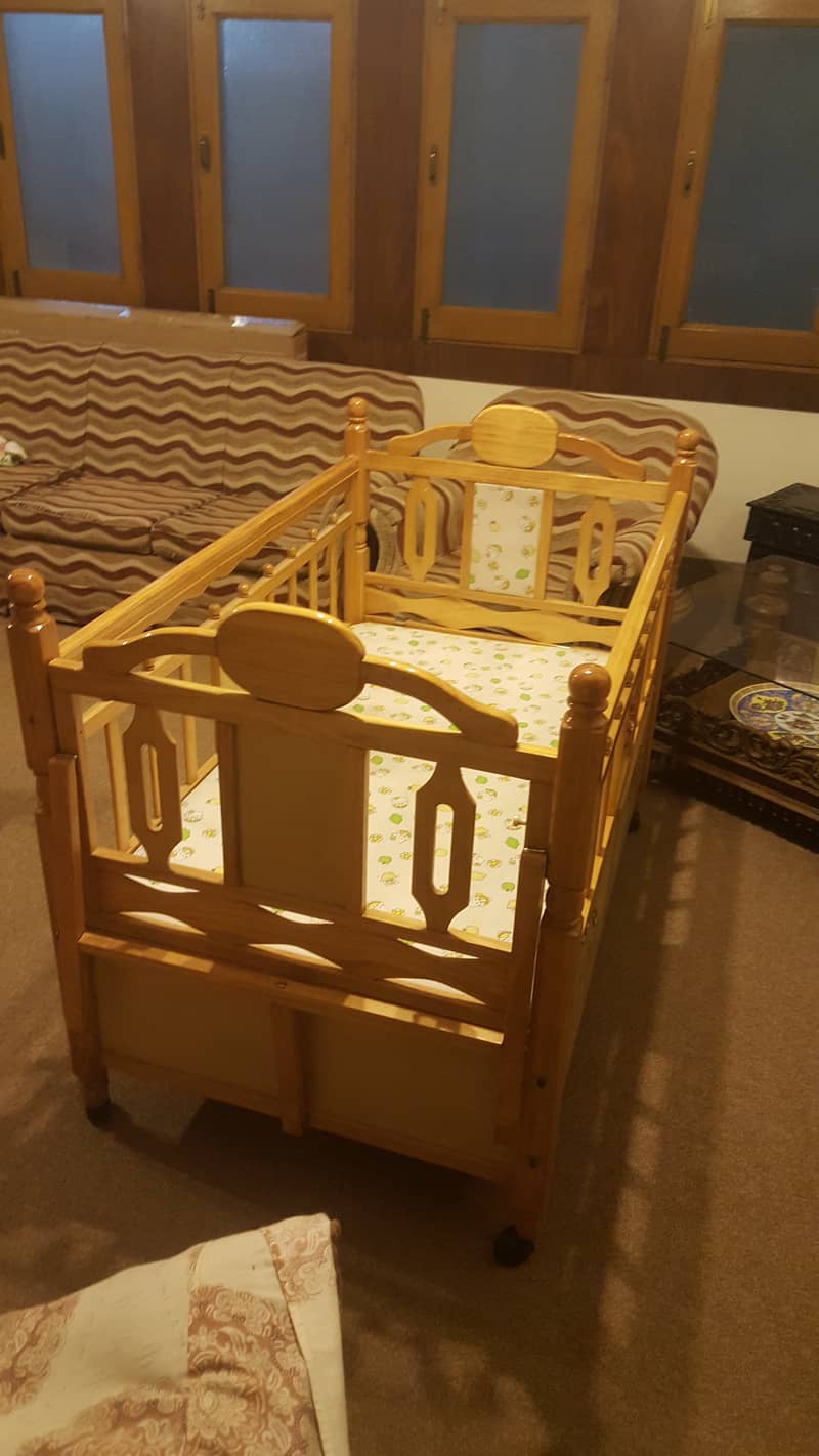 baby cot 3