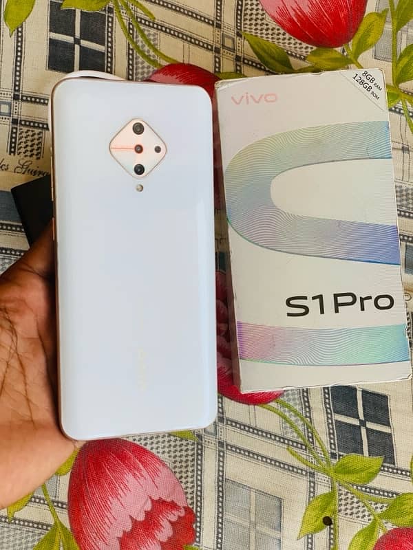 vivo s1 pro 8/128 Gb with box and charger 0