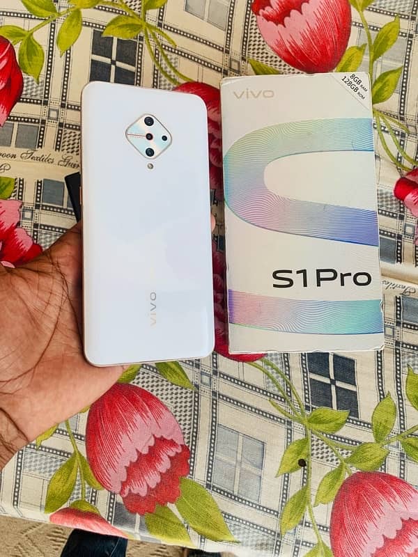 vivo s1 pro 8/128 Gb with box and charger 4