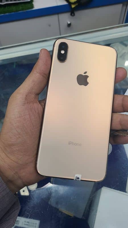 iphone xs max 1