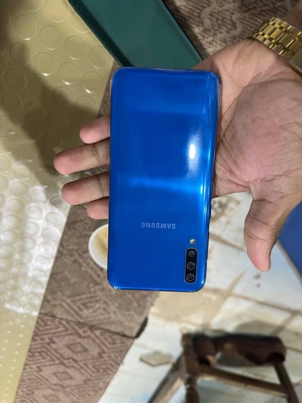 Samsung A50 1