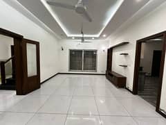 10 Marla House For Sale In Paragon City Lahore