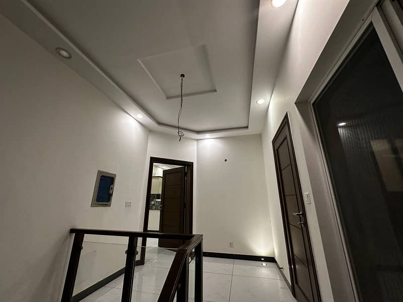 10 Marla House For Sale In Paragon City Lahore 6