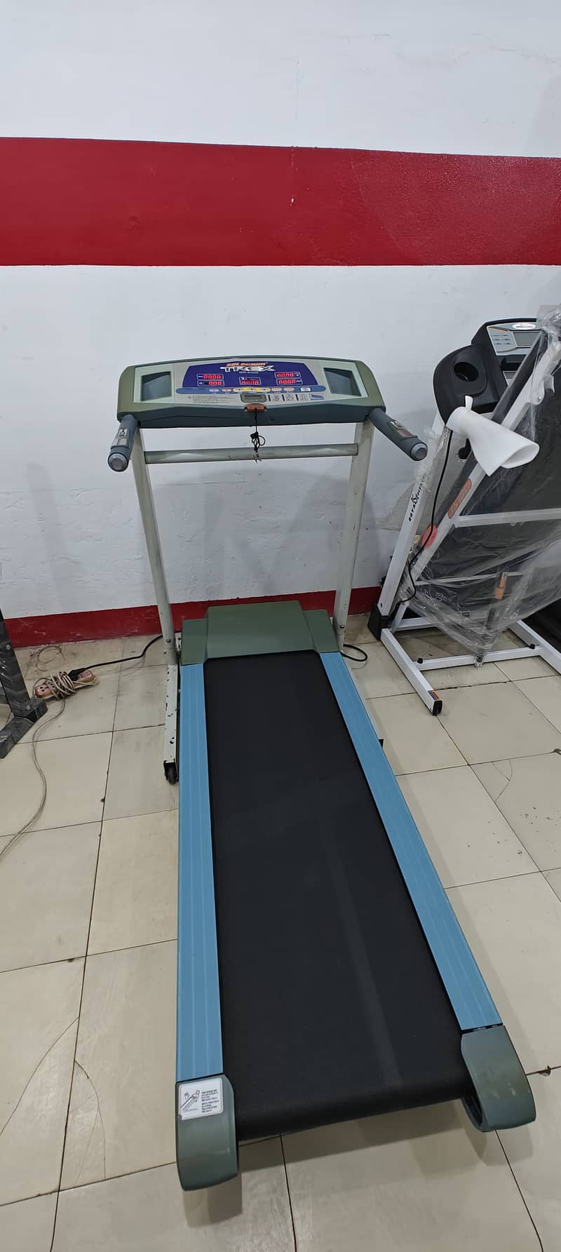 Treadmills /Running Machine/Eletctric treadmill/Ellipticals/Exercise 4