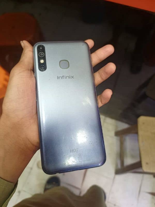 Infinix Hot 8 0