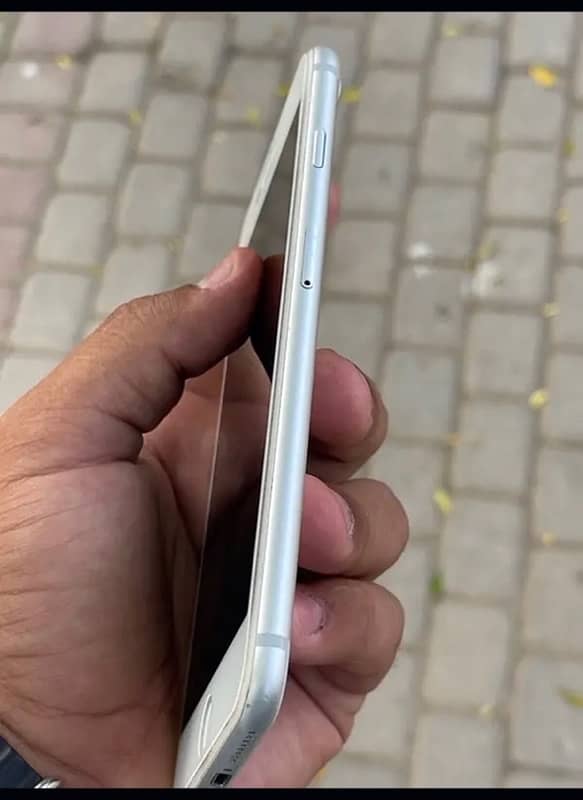 IPHONE X 256GB WITH ORIGNAL CABLE PTA APPROVED 3