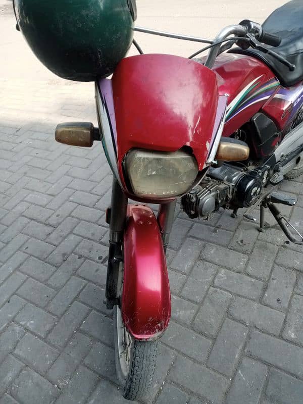 Honda dream CD 70 for sale file nhi hai orignal book hai 4