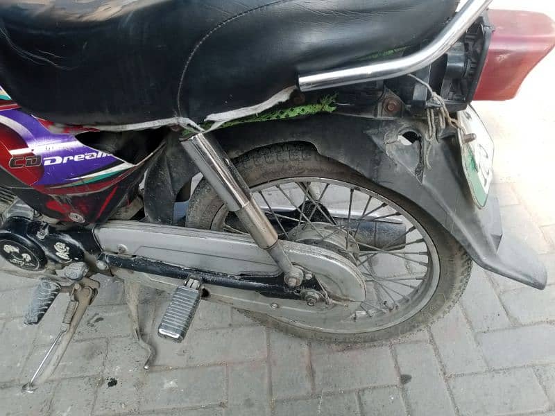 Honda dream CD 70 for sale file nhi hai orignal book hai 6