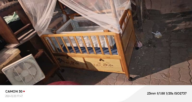 baby cot with swing 0