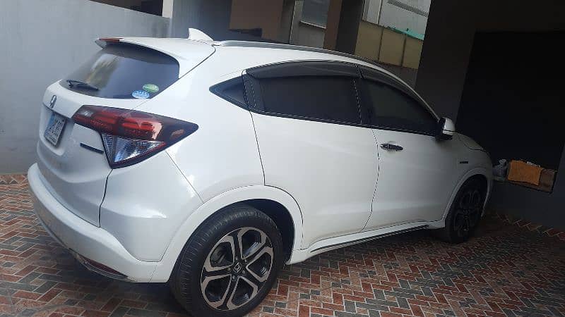 Honda Vezel 2016 1