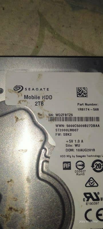 SEAGATE 2TB HDD excellent 1