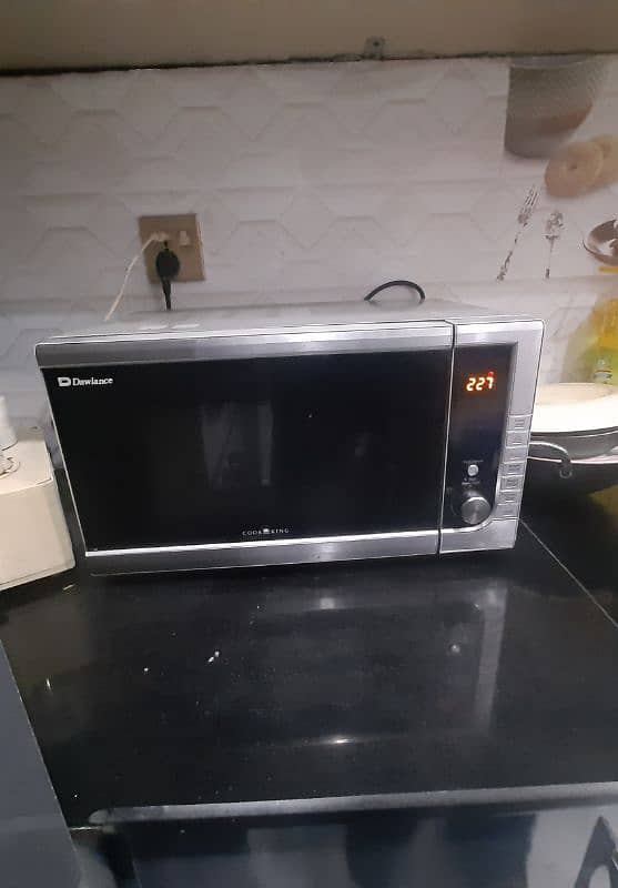 Dawlance microwave oven with grill 0