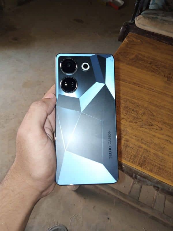 tecno camon 20pro lush condition 1