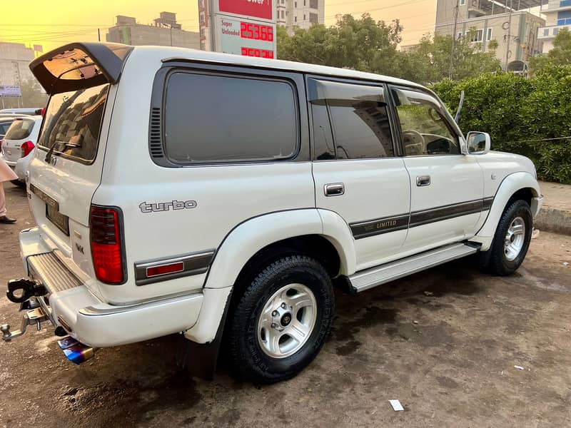 Toyota Land Cruiser 1990 5