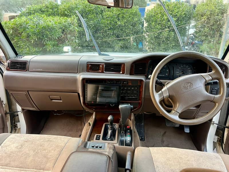 Toyota Land Cruiser 1990 9