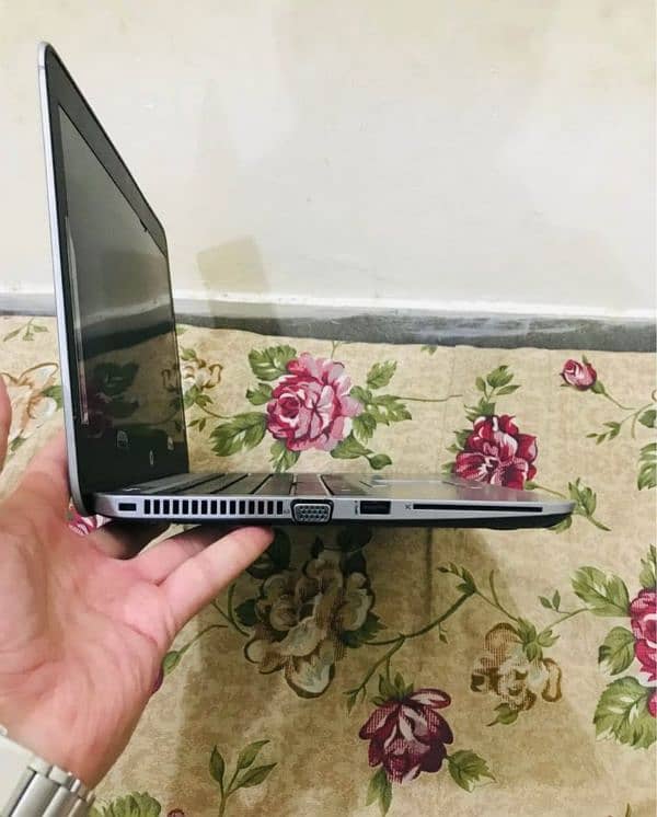 HP i5 7th gen Laptop 1