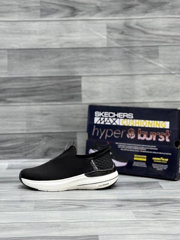 Skechers Hyper Burst 17