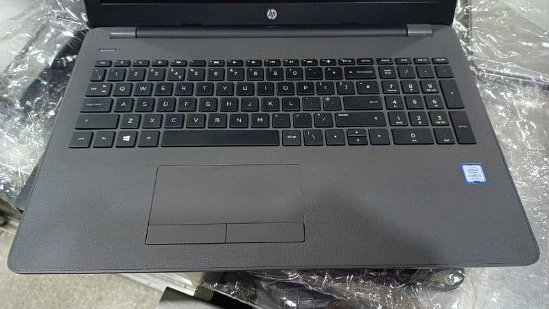 HP 250 G6 i5 7 Generation 1