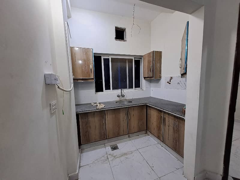 neat and clean flat available near UCP university and shokat khanum hospital 2