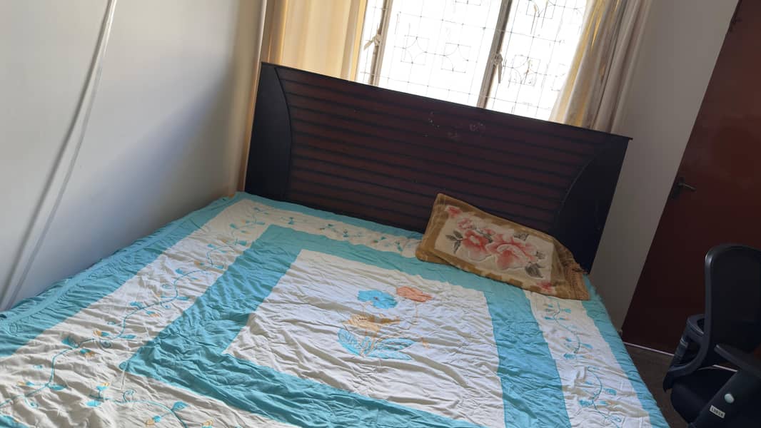 King Size Bed with Matress in Good Condition for Sale 4