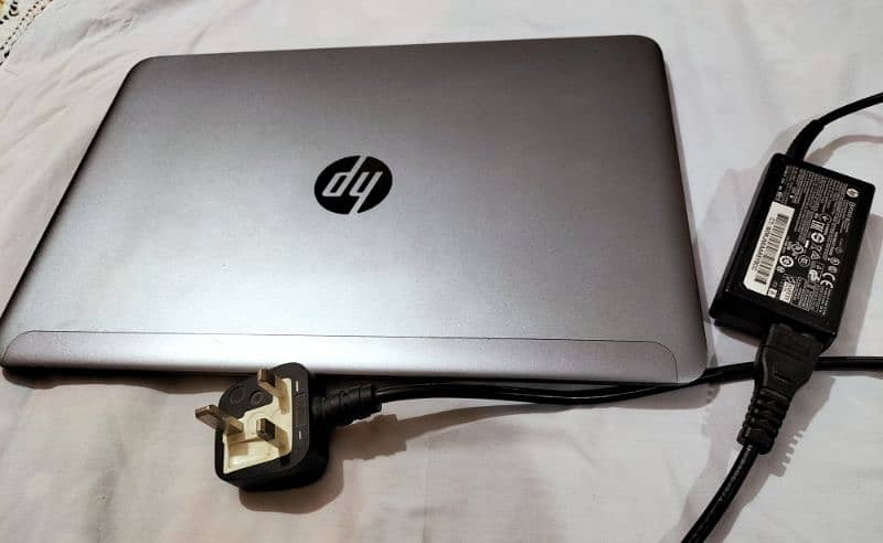 HP laptop Elite book 8