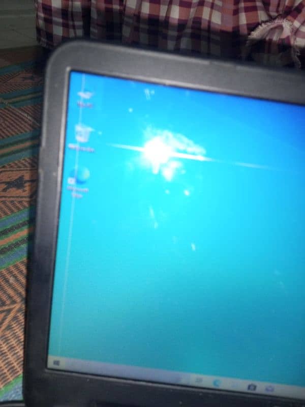 Dell laptop cor i3 2nd Gen screen ma laina ha 1