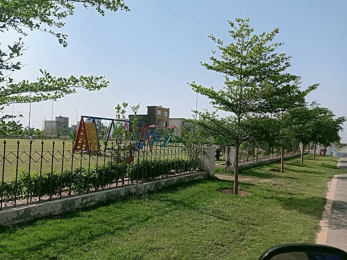 5 Marla Plot For Sale - Tulip Overseas - Near National School 3