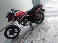 2 bikes for sale Honda cb125f 2021  Suzuki 110 2017