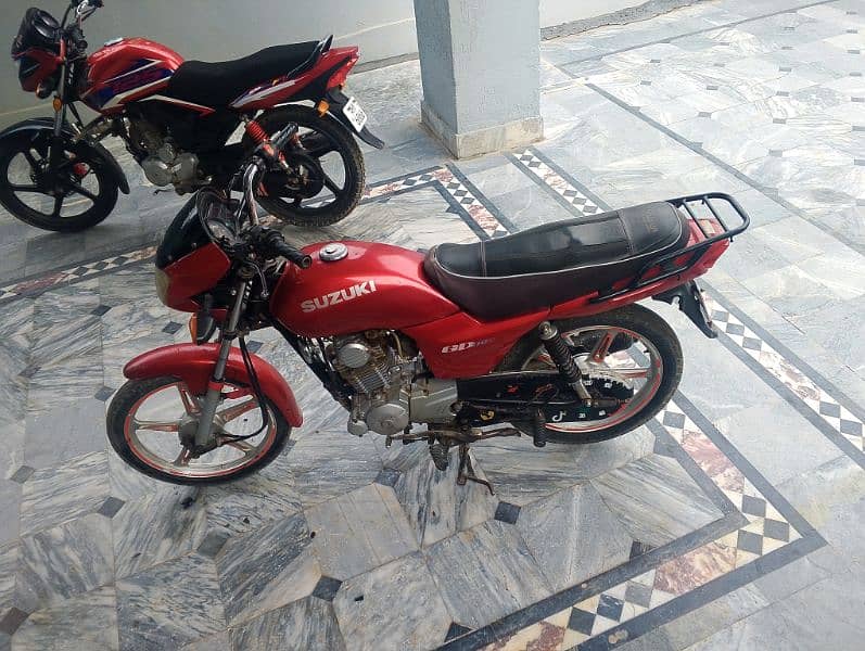 2 bikes for sale Honda cb125f 2021  Suzuki 110 2017 9