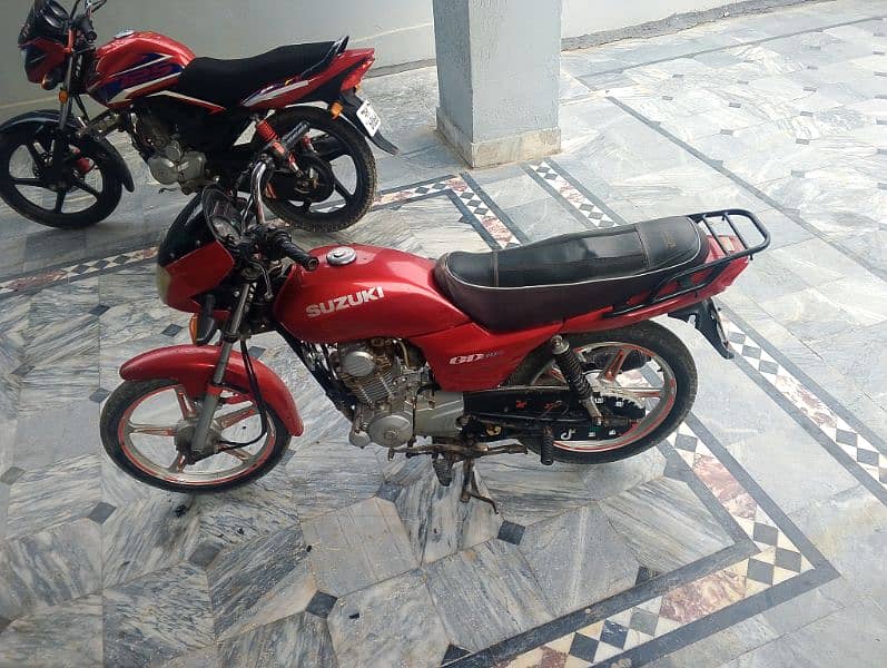 2 bikes for sale Honda cb125f 2021  Suzuki 110 2017 10