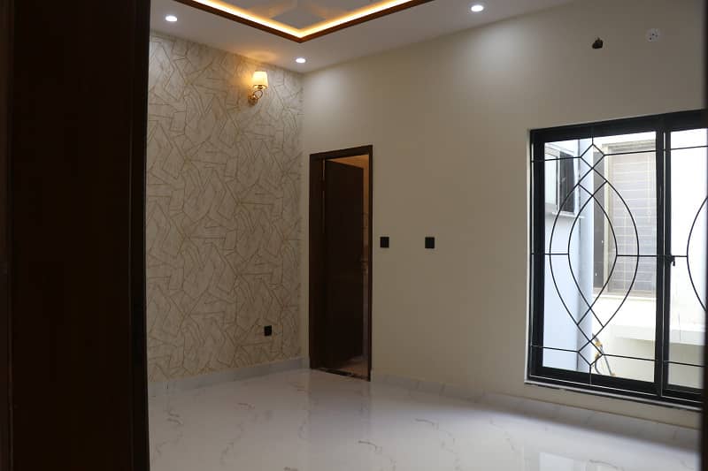 5.75 Marla Triple Storey Luxury House Is Available For Sale In Park View City Platinum Block Lahore 20