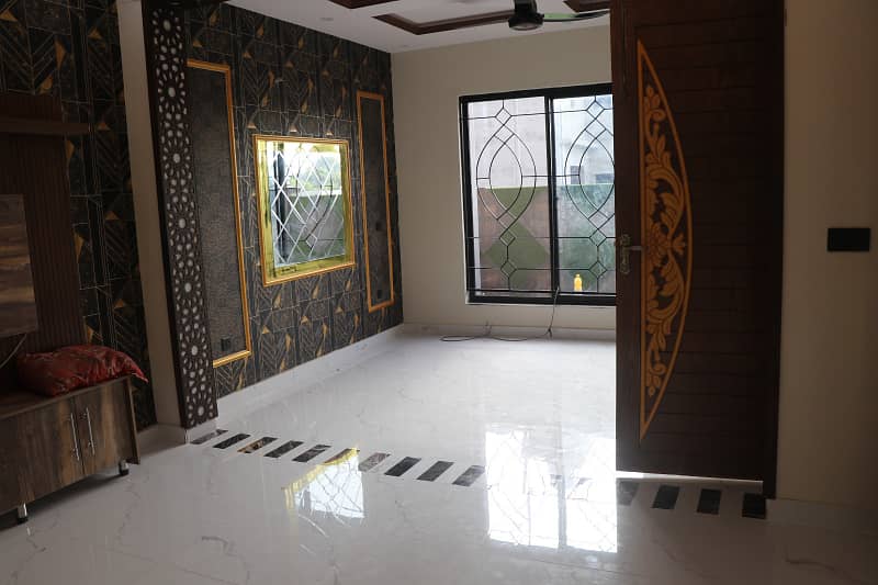 5.75 Marla Triple Storey Luxury House Is Available For Sale In Park View City Platinum Block Lahore 26