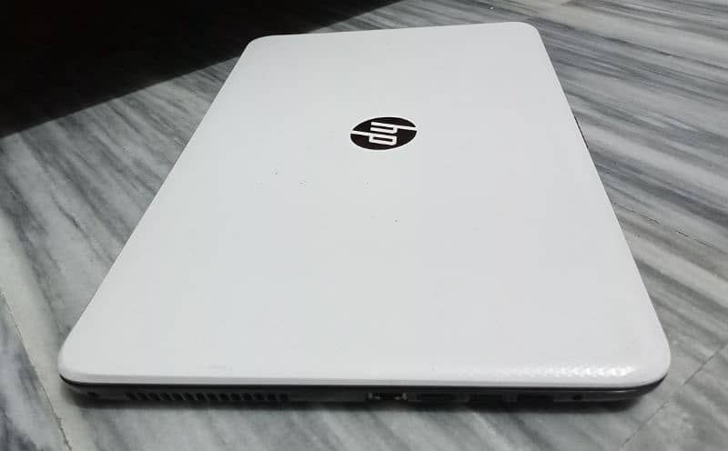 hp laptop 4