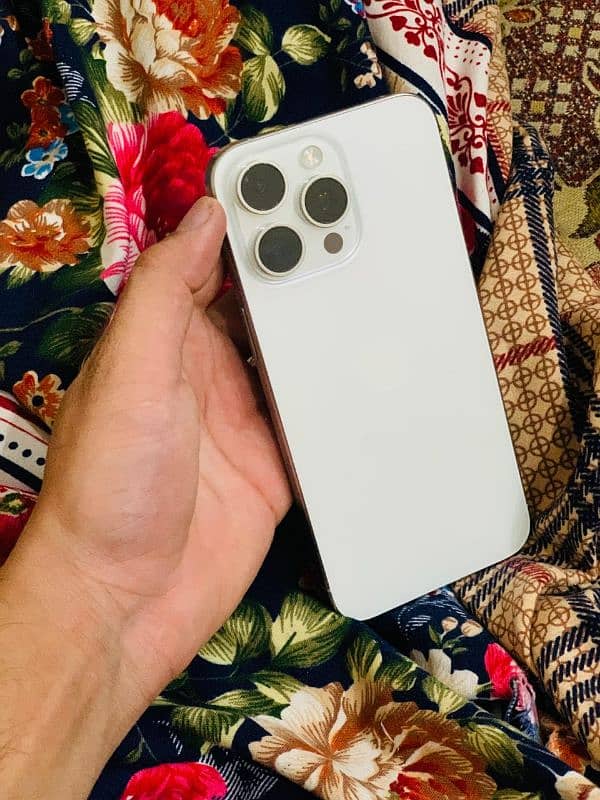 iphone 15pro mx jv white taitanium 95 health 2