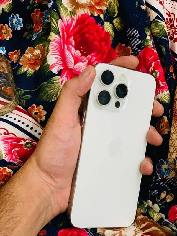 iphone 15pro mx jv white taitanium 95 health 5