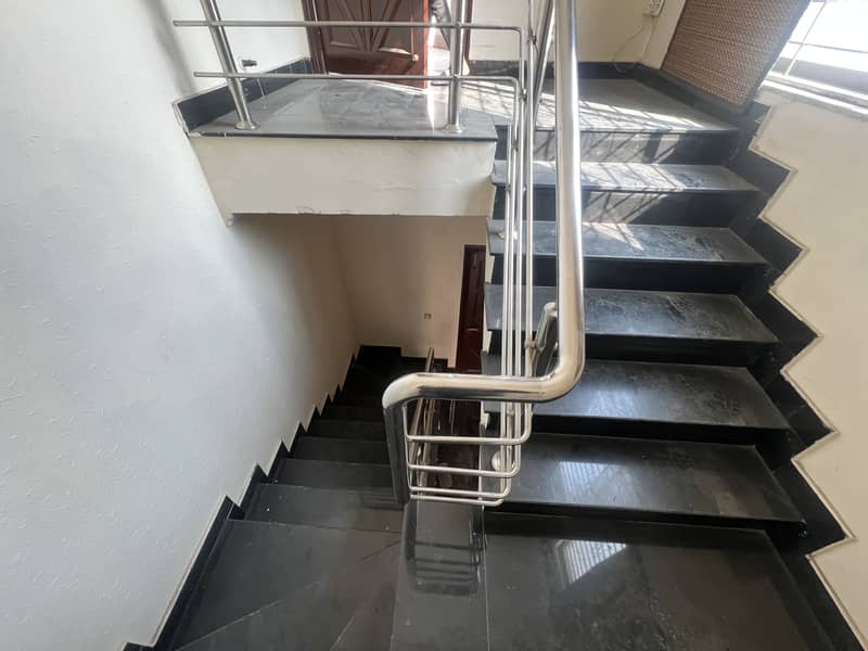 Like A. Brand New 1KANAL Upper Portion Available For Rent In Phase 4 DHA LAHORE 10