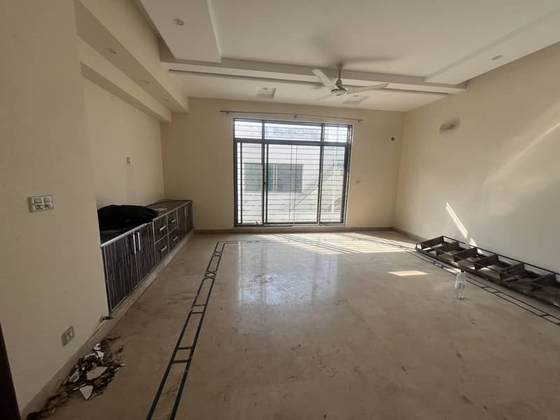 Like A. Brand New 1KANAL Upper Portion Available For Rent In Phase 4 DHA LAHORE 12