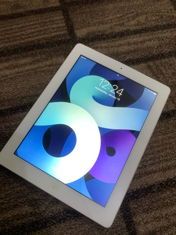 Apple Ipad 4 mint condition 1